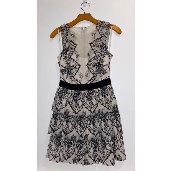 BCBG black and white tiered lace dress size 2 - Picture 1 of 7